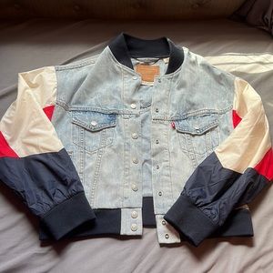Levi’s Bomber Jacket Size Small